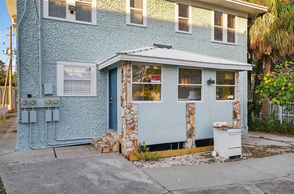 待售: $780,000 (2 贝兹, 0 浴室, 2560 平方英尺)