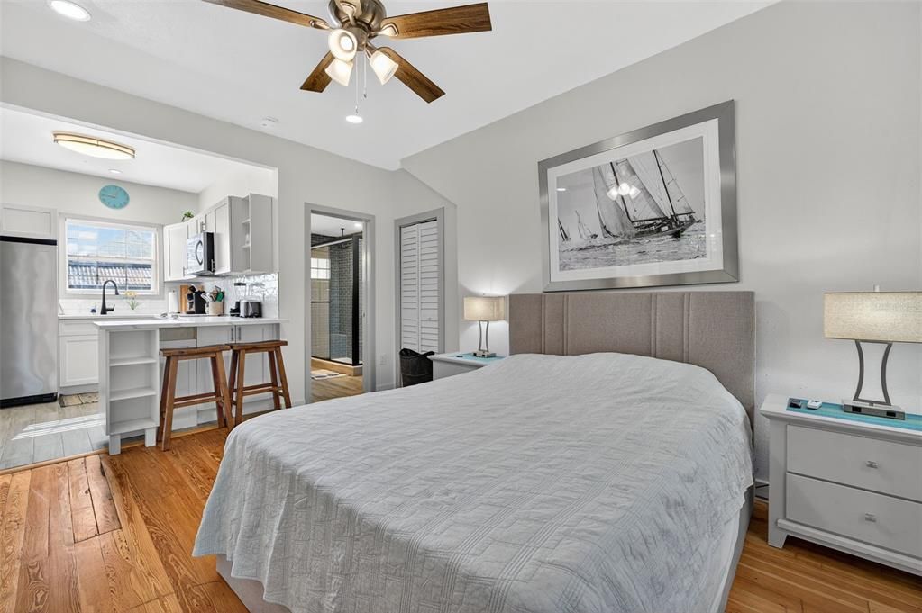 待售: $780,000 (2 贝兹, 0 浴室, 2560 平方英尺)