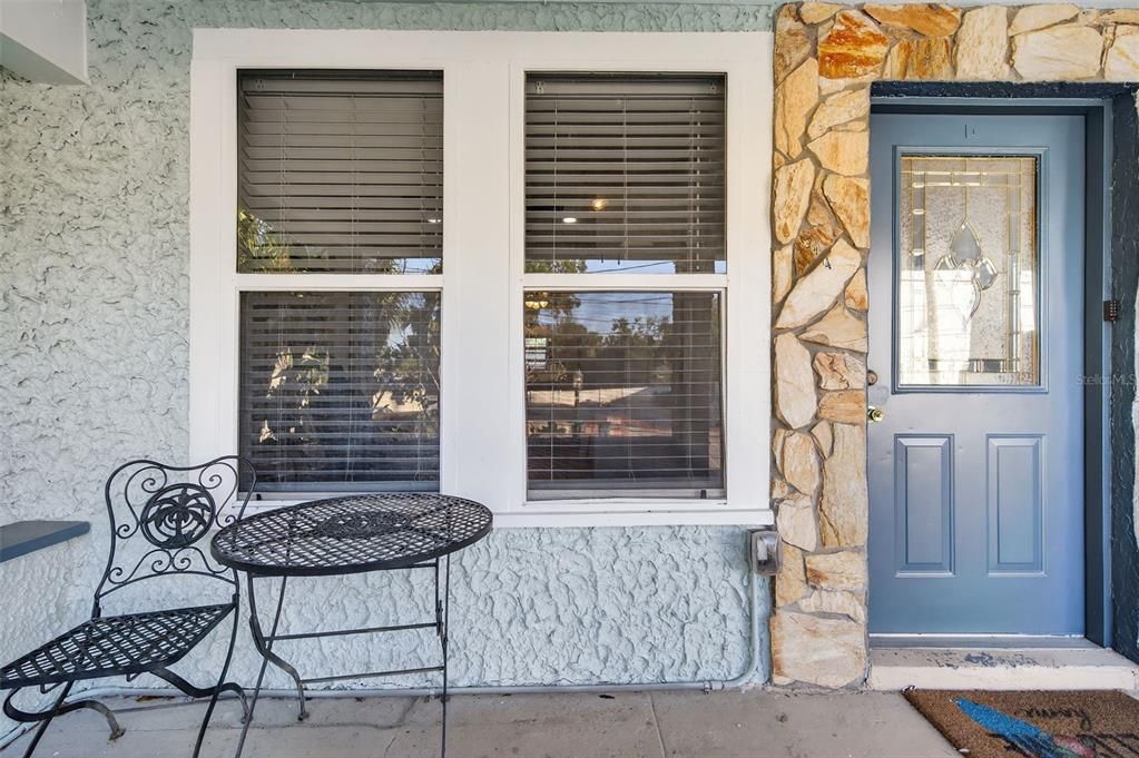 待售: $780,000 (2 贝兹, 0 浴室, 2560 平方英尺)