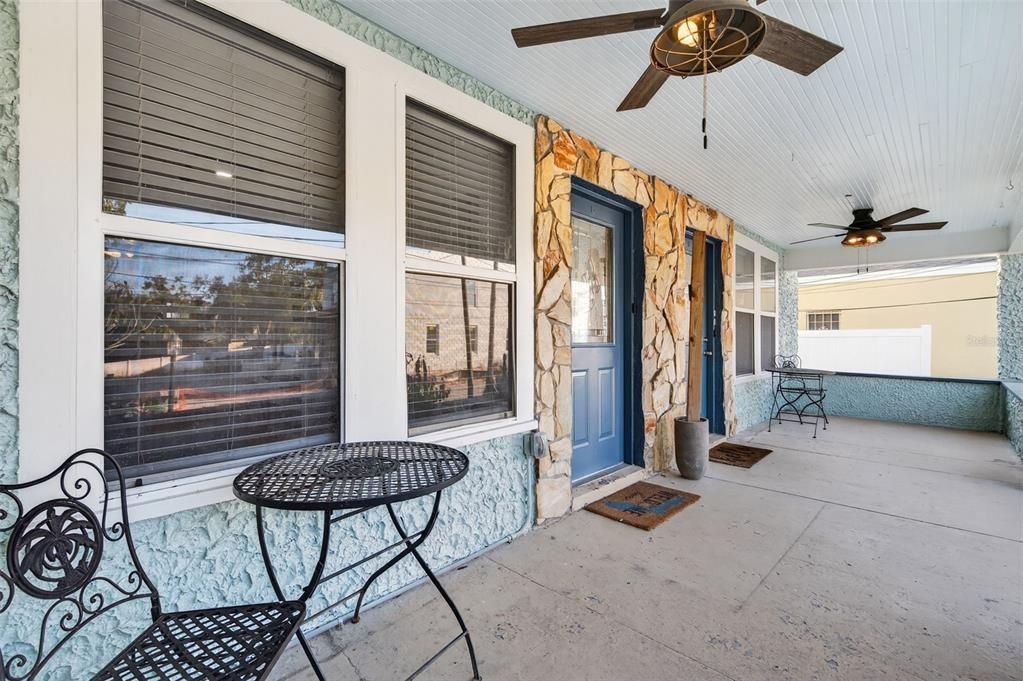 待售: $780,000 (2 贝兹, 0 浴室, 2560 平方英尺)