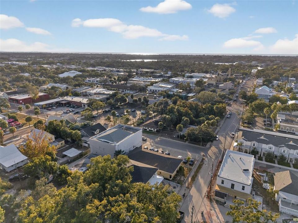 待售: $780,000 (2 贝兹, 0 浴室, 2560 平方英尺)