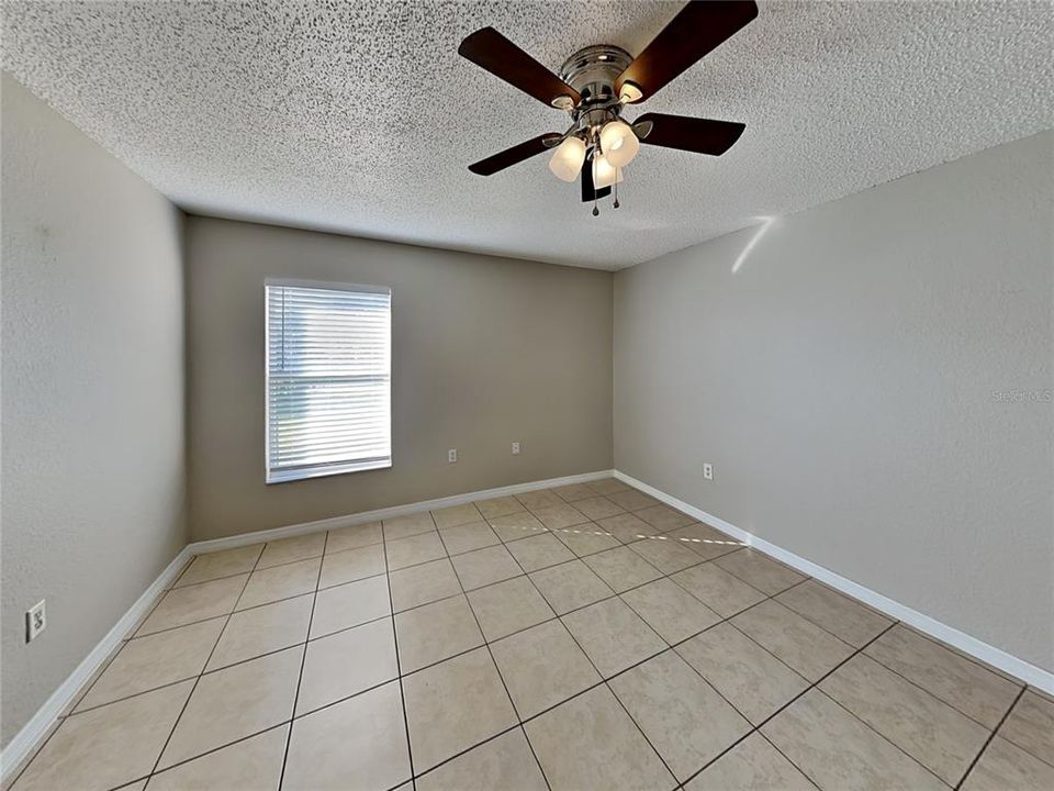 En Renta: $1,900 (3 camas, 2 baños, 1887 Pies cuadrados)