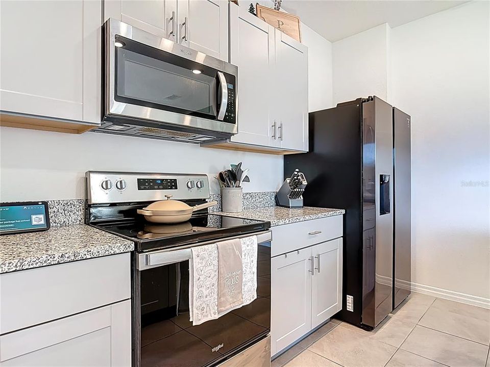 На продажу: $321,000 (3 спален, 2 ванн, 1614 Квадратных фут)