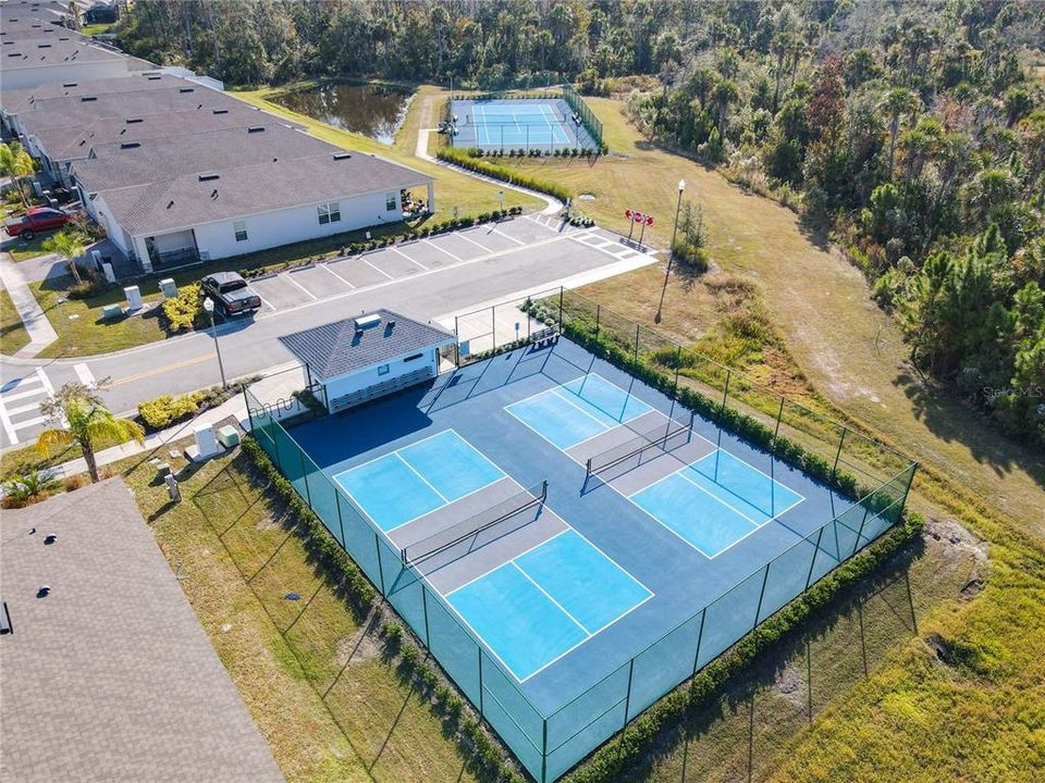 На продажу: $321,000 (3 спален, 2 ванн, 1614 Квадратных фут)