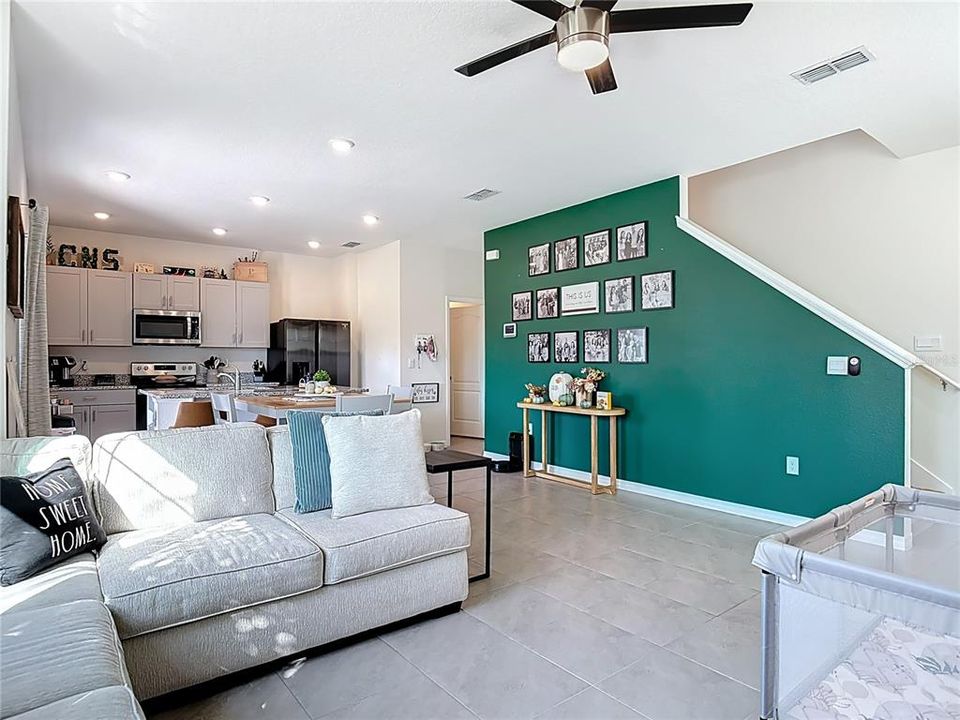 На продажу: $321,000 (3 спален, 2 ванн, 1614 Квадратных фут)