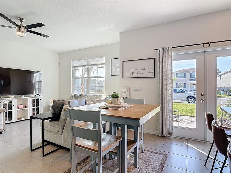 На продажу: $321,000 (3 спален, 2 ванн, 1614 Квадратных фут)