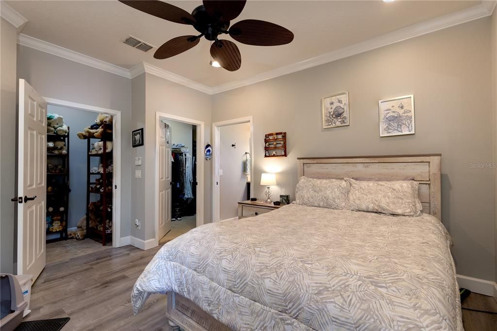 待售: $284,000 (2 贝兹, 2 浴室, 1426 平方英尺)