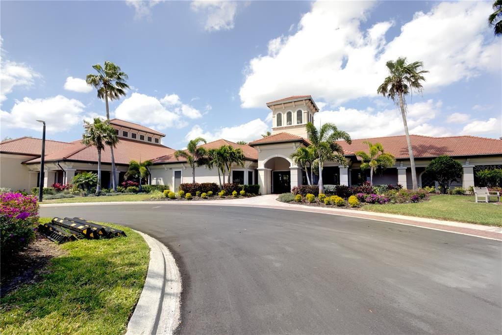 待售: $284,000 (2 贝兹, 2 浴室, 1426 平方英尺)