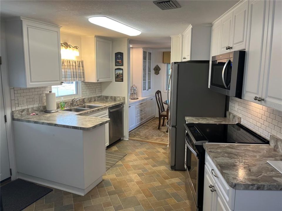For Sale: $195,000 (2 beds, 2 baths, 1152 Square Feet)