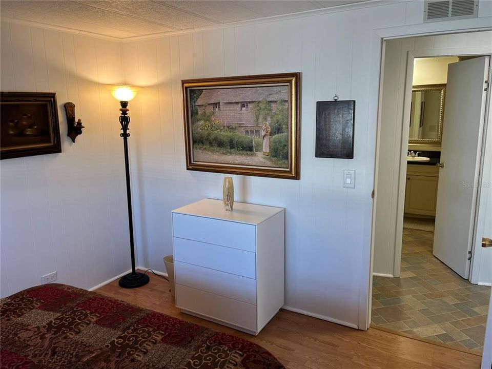 For Sale: $195,000 (2 beds, 2 baths, 1152 Square Feet)