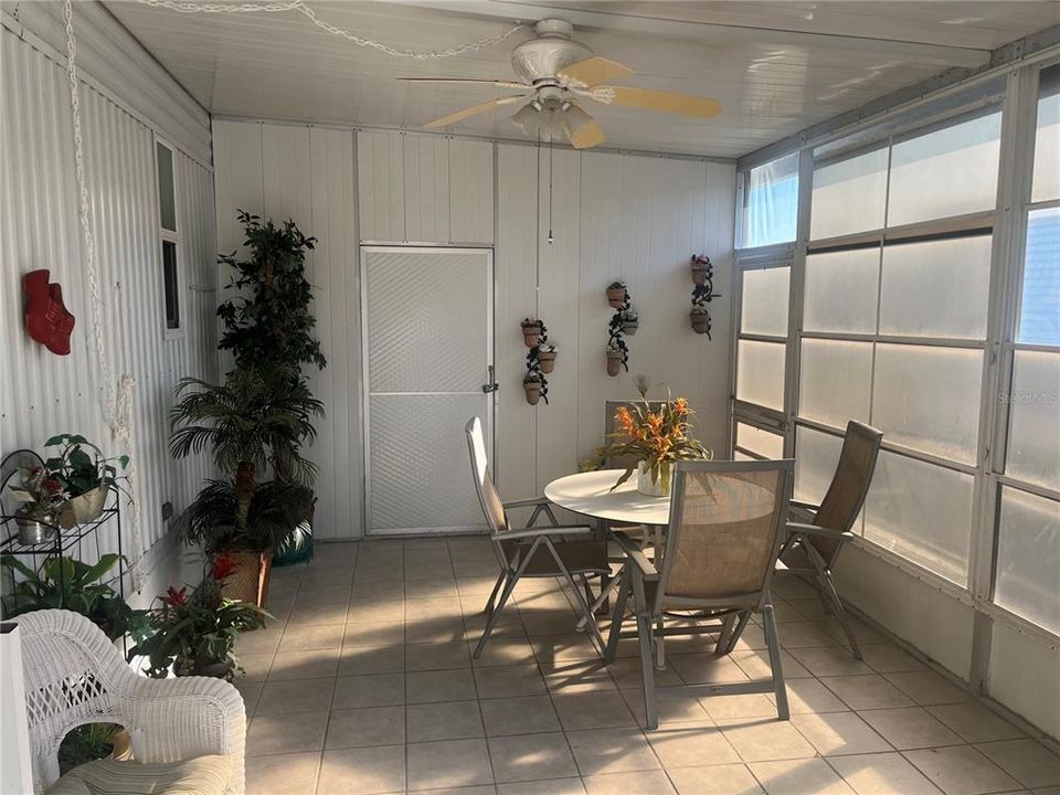 For Sale: $195,000 (2 beds, 2 baths, 1152 Square Feet)