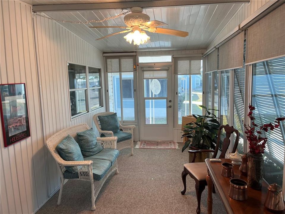 For Sale: $195,000 (2 beds, 2 baths, 1152 Square Feet)