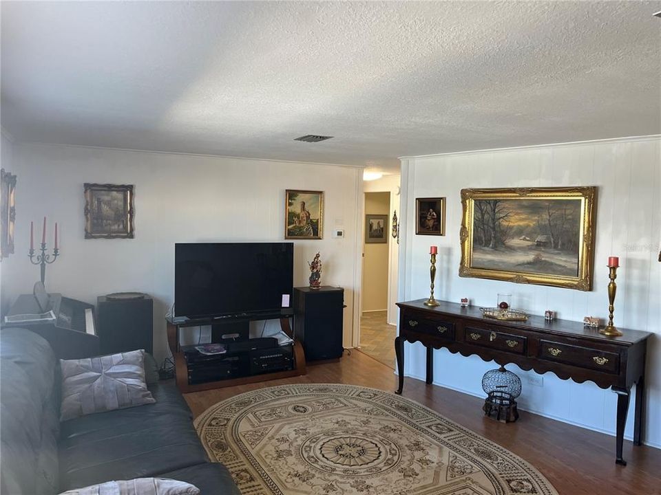 For Sale: $195,000 (2 beds, 2 baths, 1152 Square Feet)