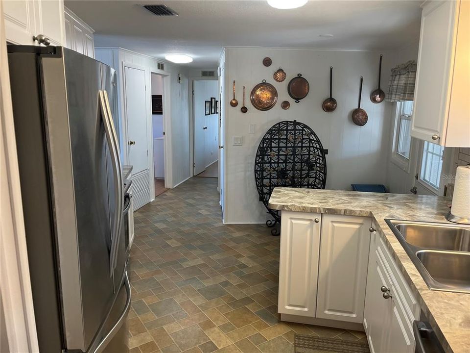 For Sale: $195,000 (2 beds, 2 baths, 1152 Square Feet)