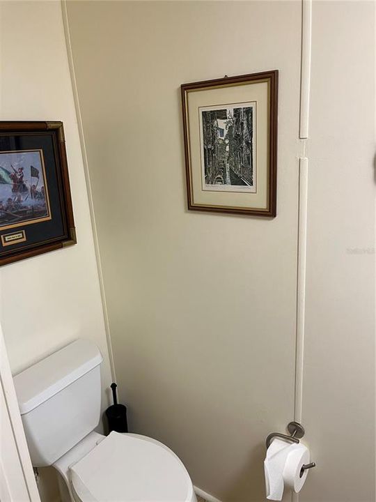 For Sale: $195,000 (2 beds, 2 baths, 1152 Square Feet)