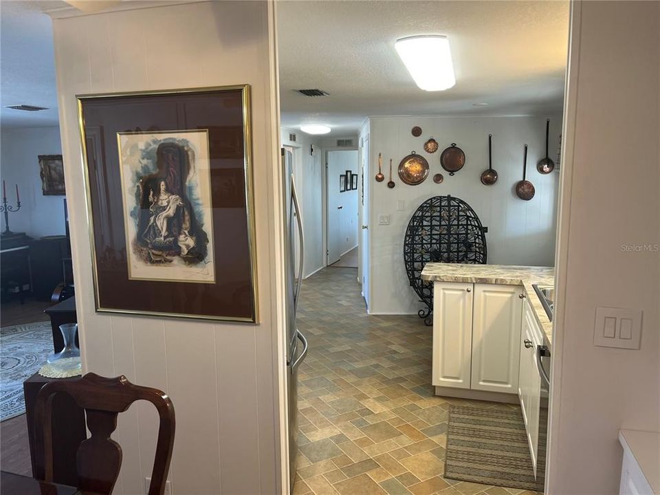 For Sale: $195,000 (2 beds, 2 baths, 1152 Square Feet)