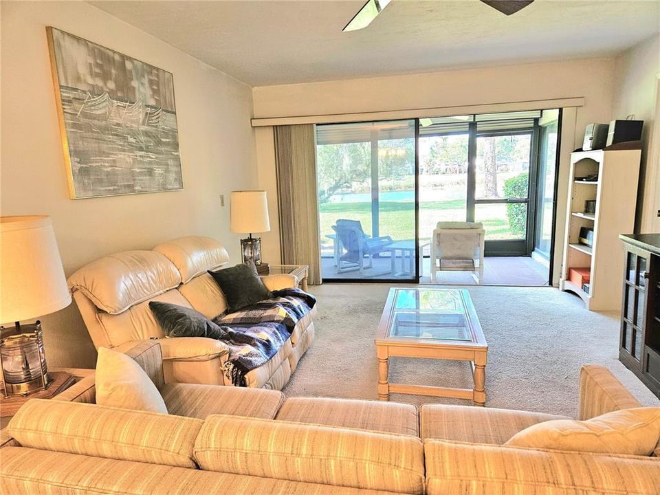 待售: $229,000 (2 贝兹, 2 浴室, 1069 平方英尺)