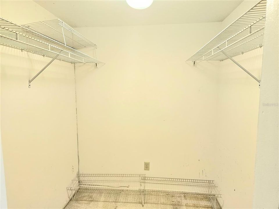 待售: $229,000 (2 贝兹, 2 浴室, 1069 平方英尺)