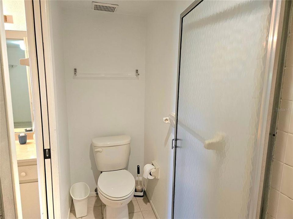 待售: $229,000 (2 贝兹, 2 浴室, 1069 平方英尺)