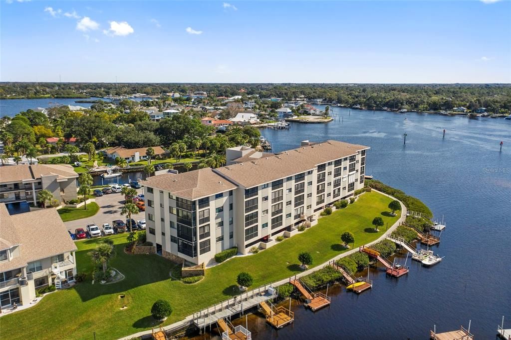 For Rent: $1,860 (2 beds, 2 baths, 1025 Square Feet)