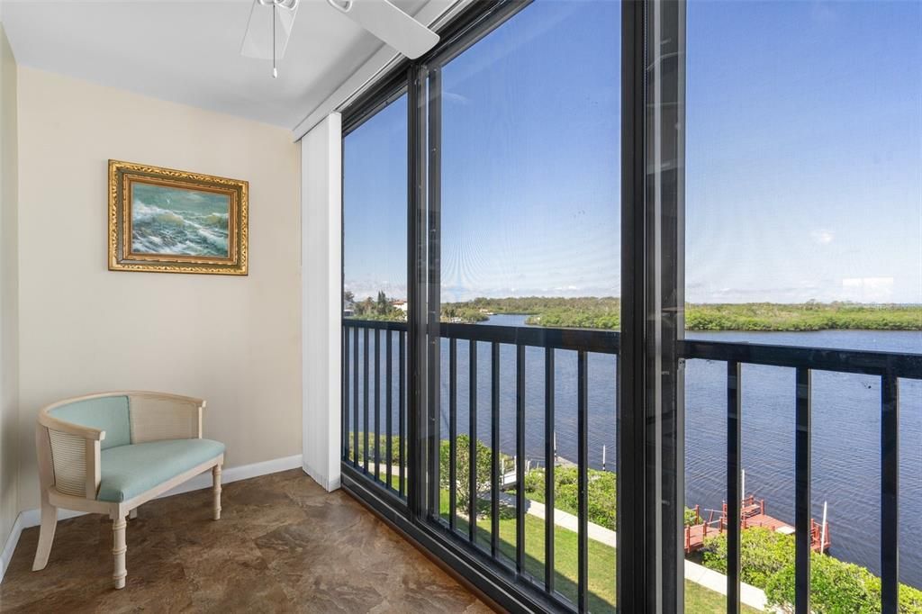 For Rent: $1,860 (2 beds, 2 baths, 1025 Square Feet)