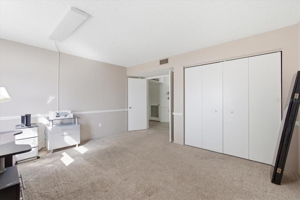 For Sale: $529,000 (3 beds, 2 baths, 2082 Square Feet)