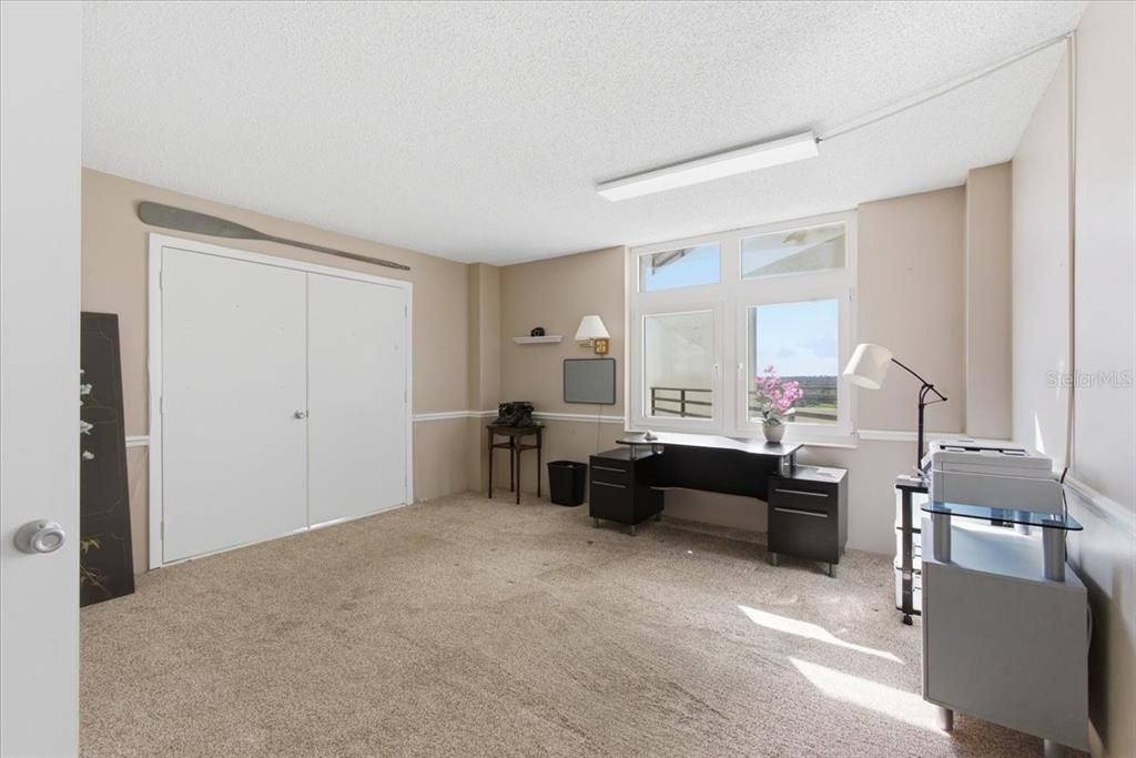 For Sale: $529,000 (3 beds, 2 baths, 2082 Square Feet)