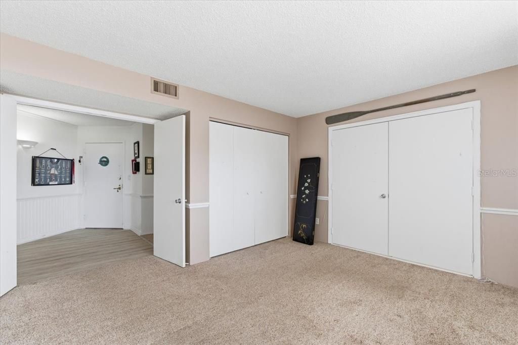 For Sale: $529,000 (3 beds, 2 baths, 2082 Square Feet)