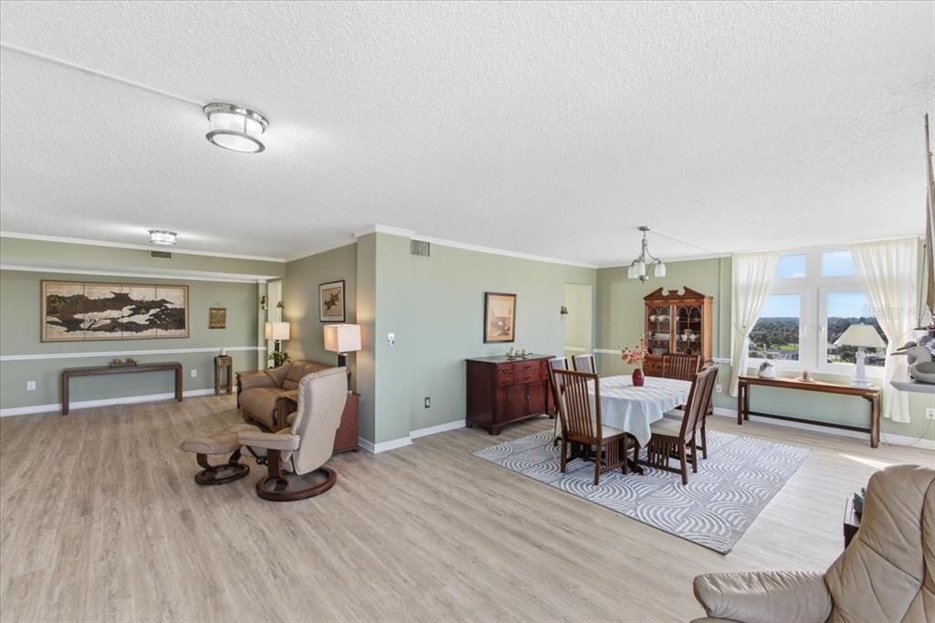 For Sale: $529,000 (3 beds, 2 baths, 2082 Square Feet)