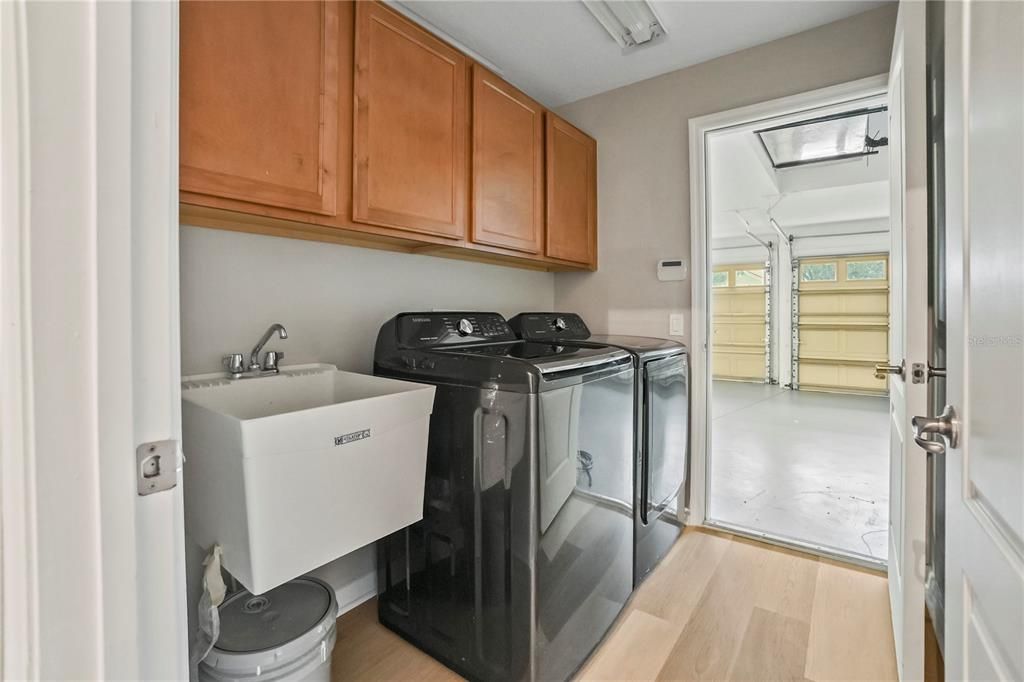 待售: $465,000 (5 贝兹, 4 浴室, 3240 平方英尺)