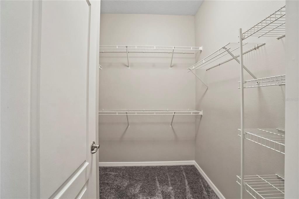 待售: $465,000 (5 贝兹, 4 浴室, 3240 平方英尺)