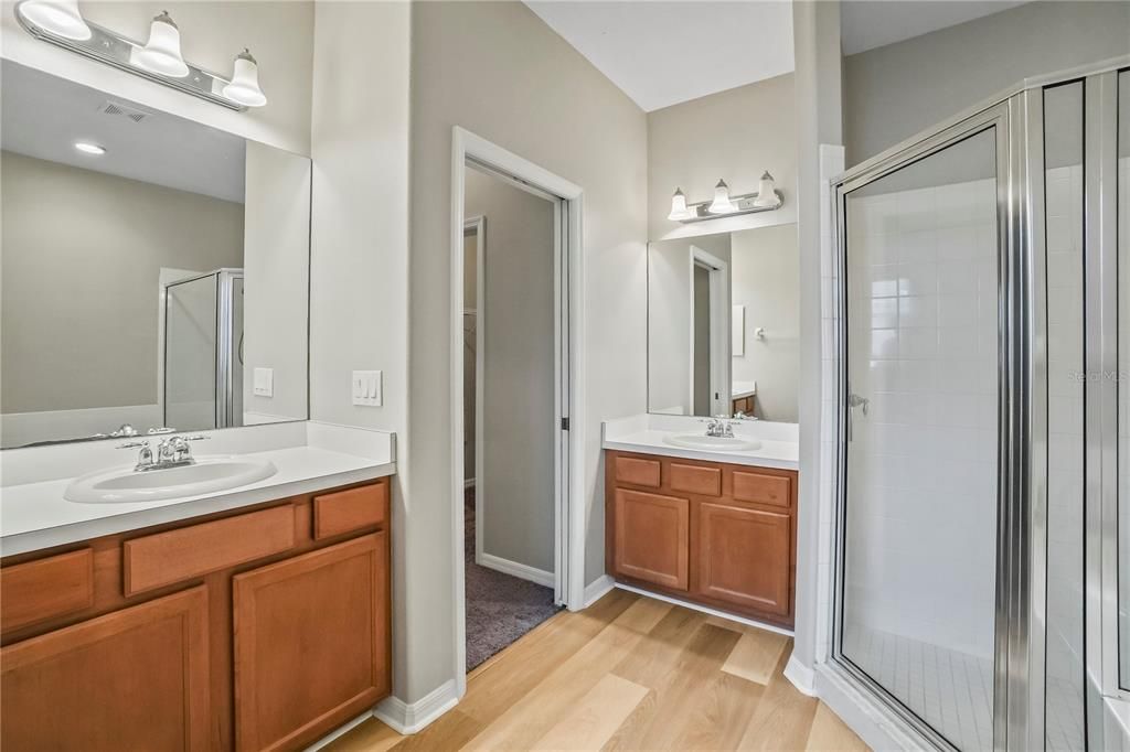 待售: $465,000 (5 贝兹, 4 浴室, 3240 平方英尺)