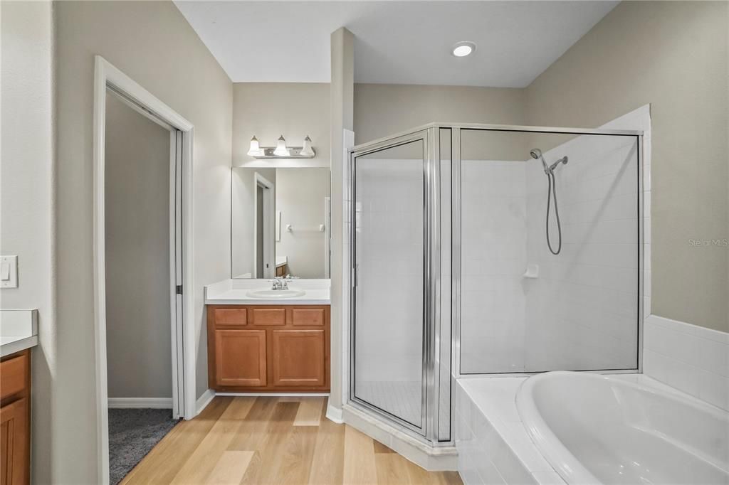 待售: $465,000 (5 贝兹, 4 浴室, 3240 平方英尺)