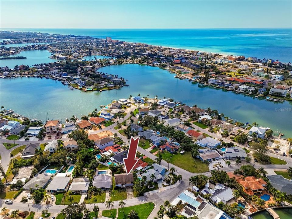 Active With Contract: $525,000 (3 beds, 2 baths, 1254 Square Feet)