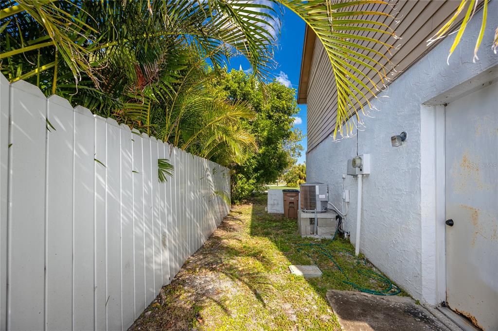 Active With Contract: $525,000 (3 beds, 2 baths, 1254 Square Feet)