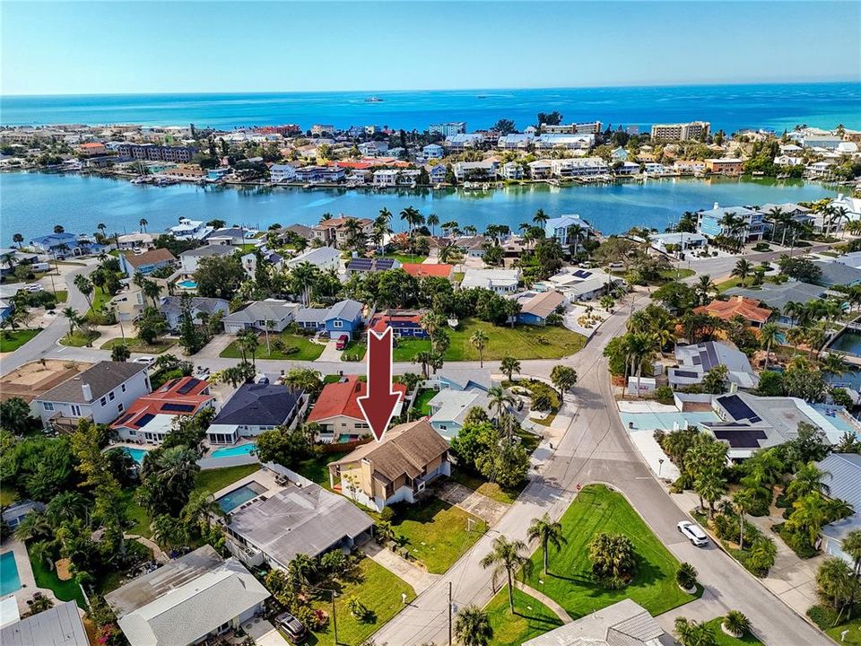 Active With Contract: $525,000 (3 beds, 2 baths, 1254 Square Feet)