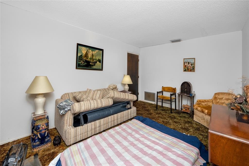 Active With Contract: $525,000 (3 beds, 2 baths, 1254 Square Feet)