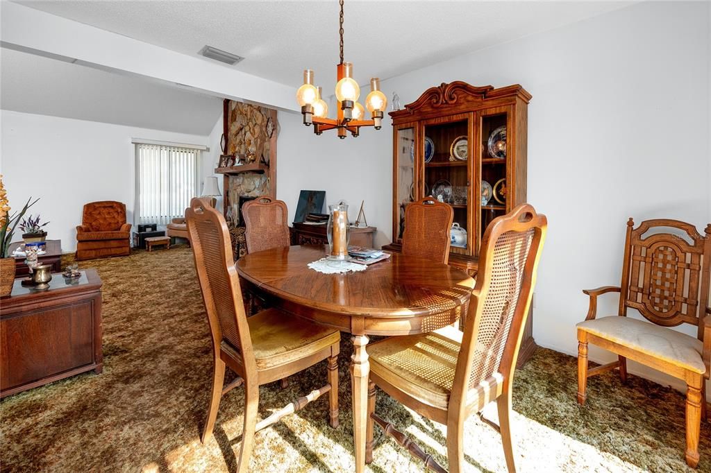 Active With Contract: $525,000 (3 beds, 2 baths, 1254 Square Feet)