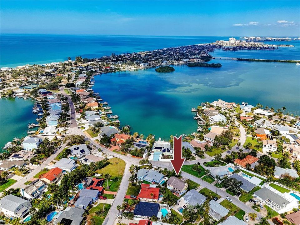 Active With Contract: $525,000 (3 beds, 2 baths, 1254 Square Feet)