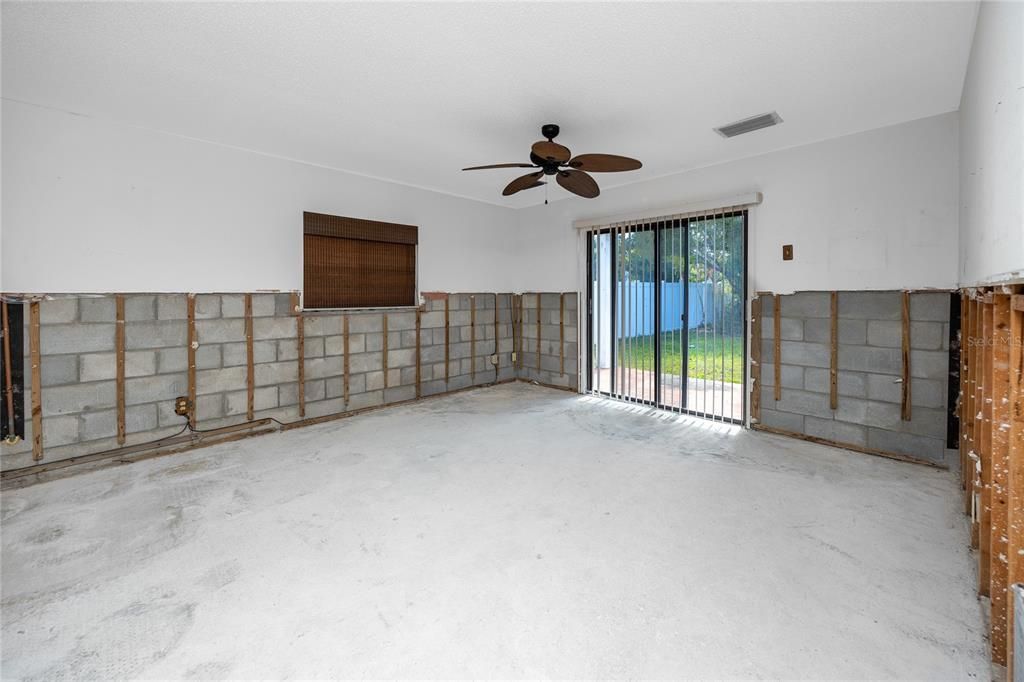 Active With Contract: $525,000 (3 beds, 2 baths, 1254 Square Feet)