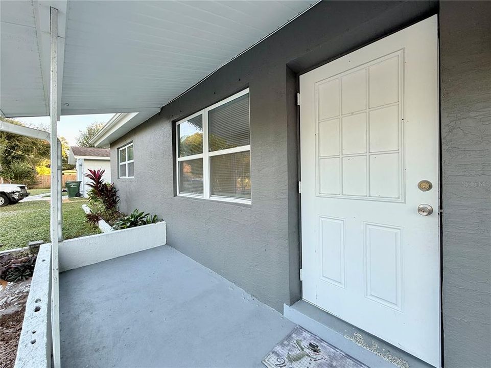 For Rent: $2,095 (3 beds, 2 baths, 1040 Square Feet)