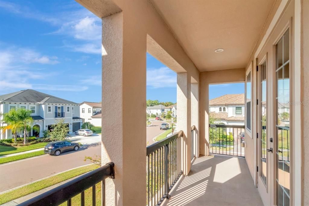 For Sale: $1,100,000 (5 beds, 4 baths, 4069 Square Feet)