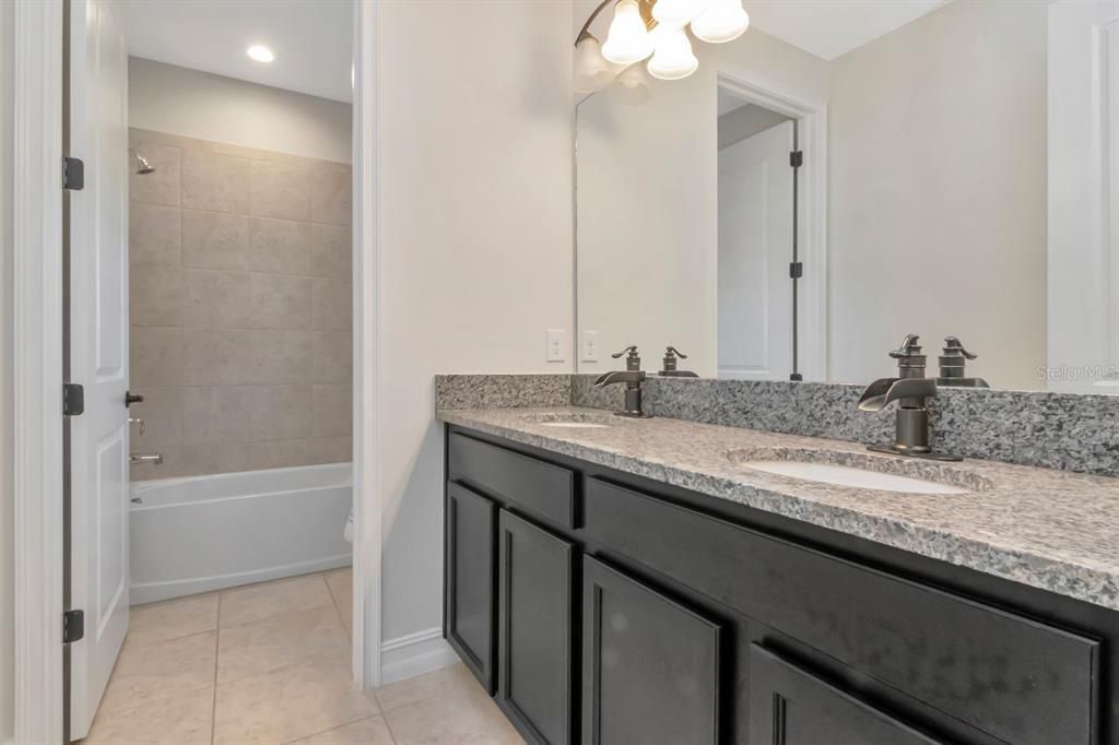 For Sale: $1,100,000 (5 beds, 4 baths, 4069 Square Feet)