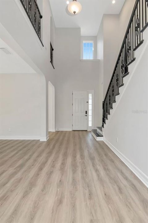 For Sale: $1,100,000 (5 beds, 4 baths, 4069 Square Feet)