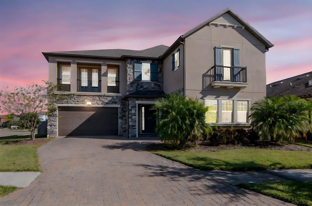 For Sale: $1,100,000 (5 beds, 4 baths, 4069 Square Feet)