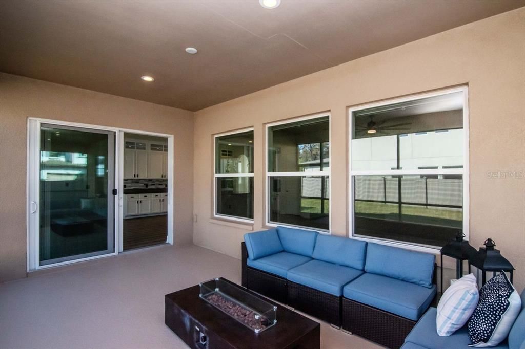 For Sale: $1,100,000 (5 beds, 4 baths, 4069 Square Feet)