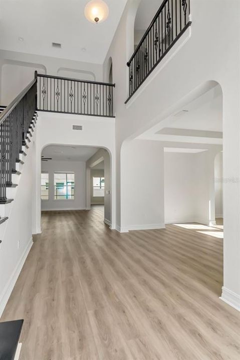 For Sale: $1,100,000 (5 beds, 4 baths, 4069 Square Feet)