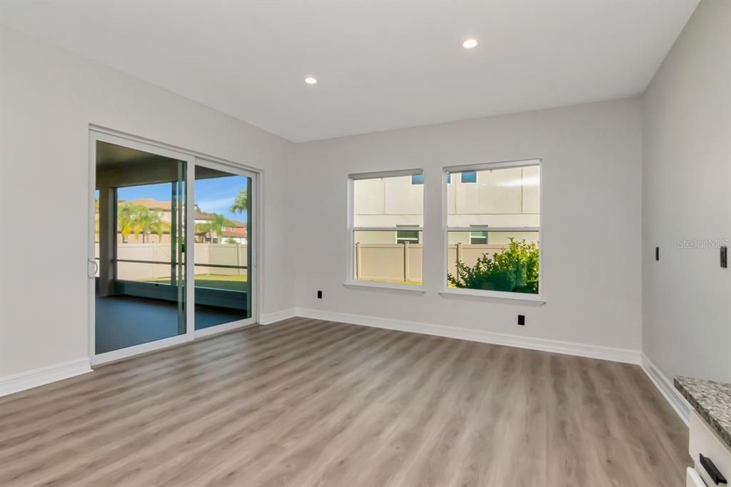 For Sale: $1,100,000 (5 beds, 4 baths, 4069 Square Feet)