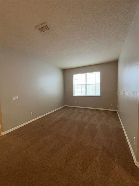 出租: $2,950 (4 贝兹, 3 浴室, 2411 平方英尺)