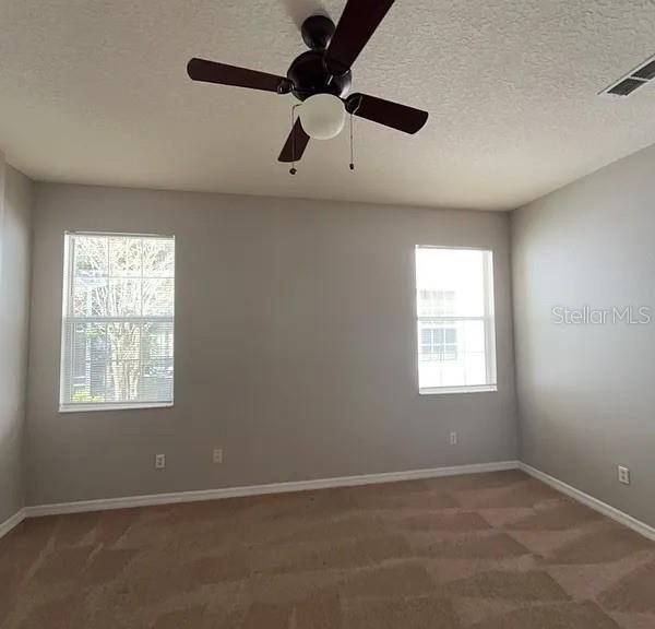 出租: $2,950 (4 贝兹, 3 浴室, 2411 平方英尺)